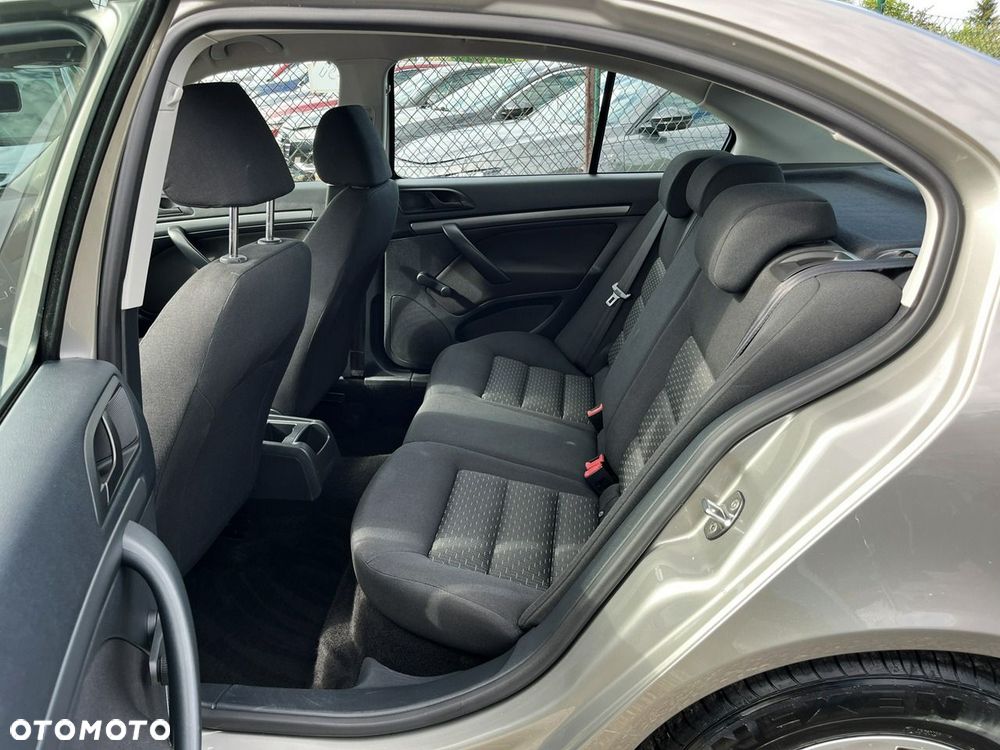 Skoda Octavia 1.4 TSI Ambition - 27