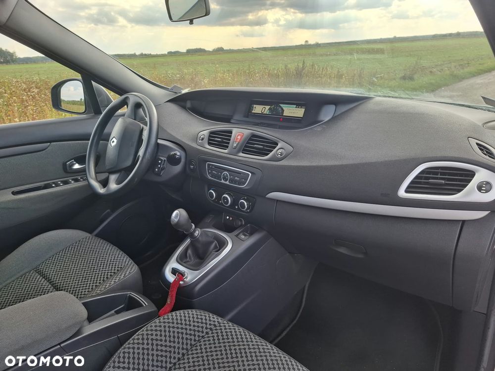 Renault Scenic 1.6 16V Authentique - 19
