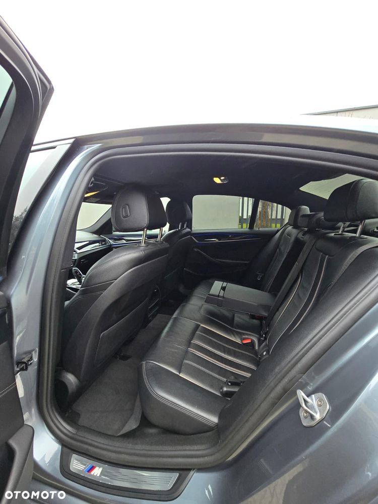 BMW Seria 5 530e iPerformance M Sport sport - 33