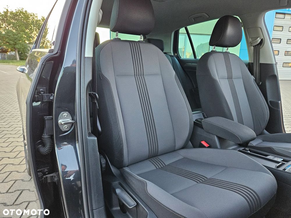 Volkswagen Golf 1.4 TSI BMT Comfortline - 23