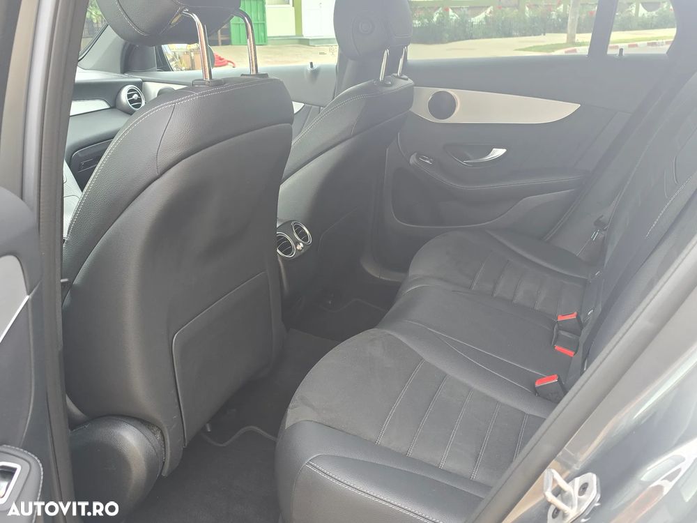 Mercedes-Benz GLC Coupe 300 4MATIC - 10