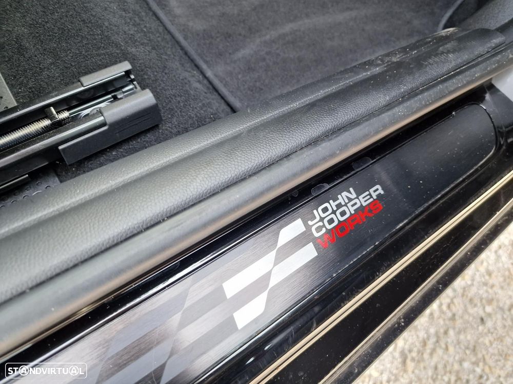 MINI 3 Portas John Cooper Works Aut. - 29