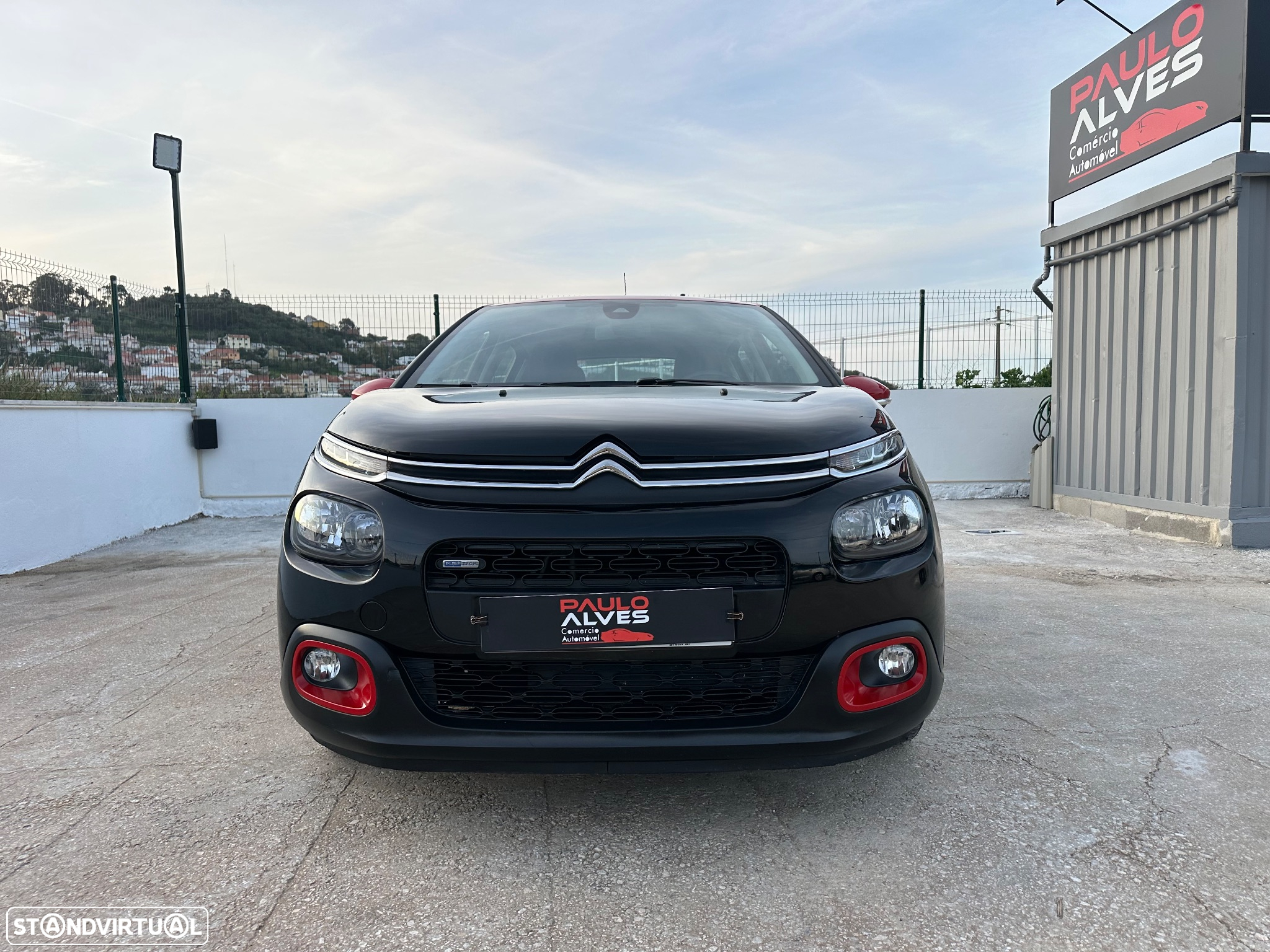 Citroën C3 1.2 PureTech Shine - 32