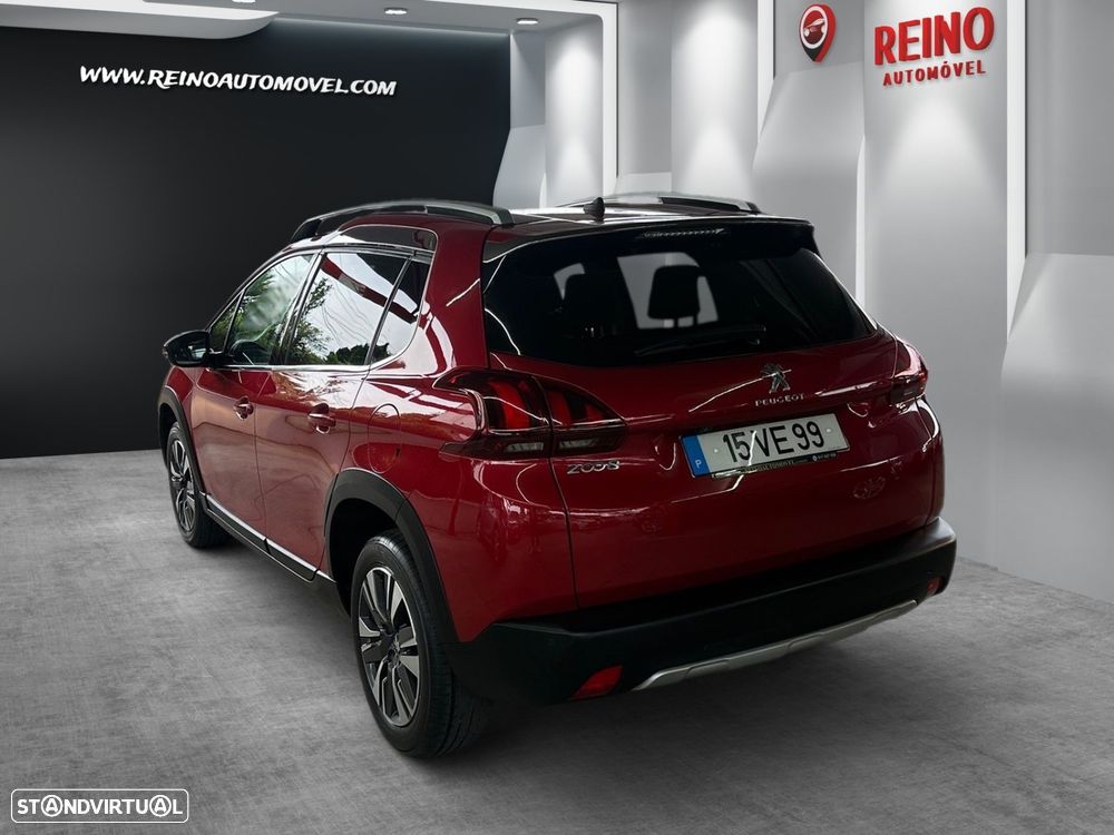 Peugeot 2008 1.2 PureTech Allure - 4