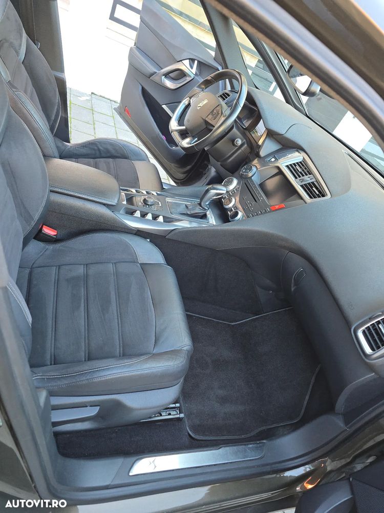 Citroën DS5 HDi 165 Aut. SportChic - 8