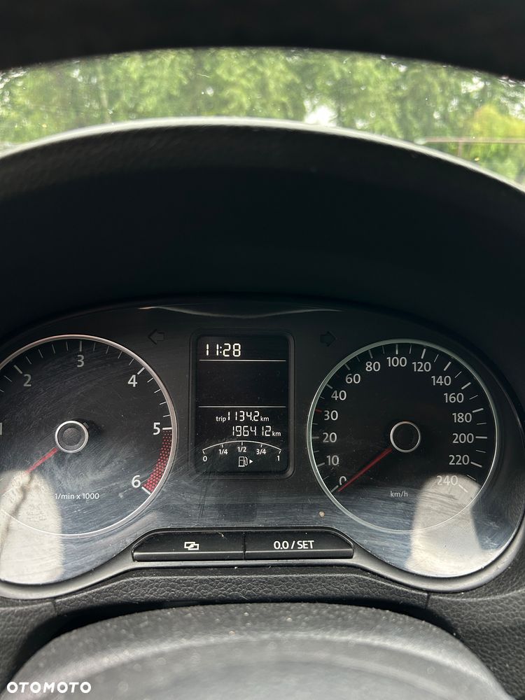 Volkswagen Polo - 2