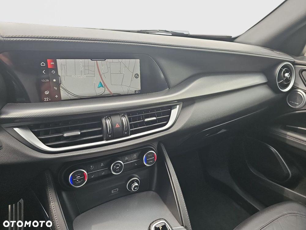 Alfa Romeo Stelvio 2.0 Turbo Veloce Q4 - 25