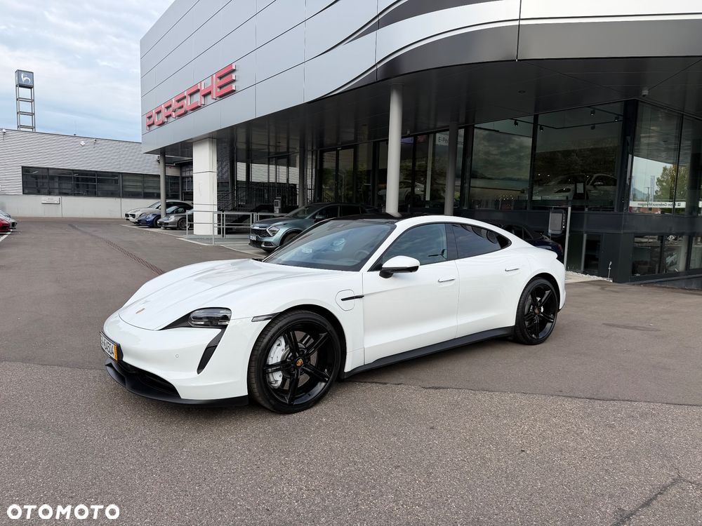 Porsche Taycan Performance Plus - 1