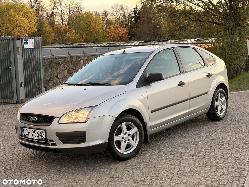 Ford Focus 1.6 Ambiente - 16