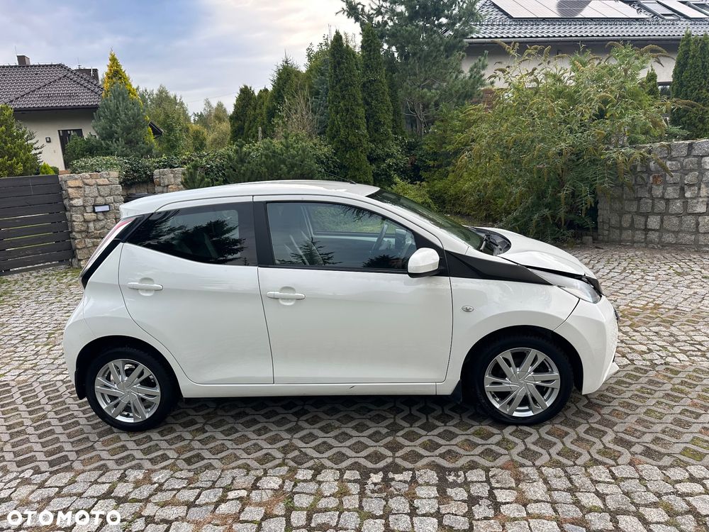 Toyota Aygo x-play - 7