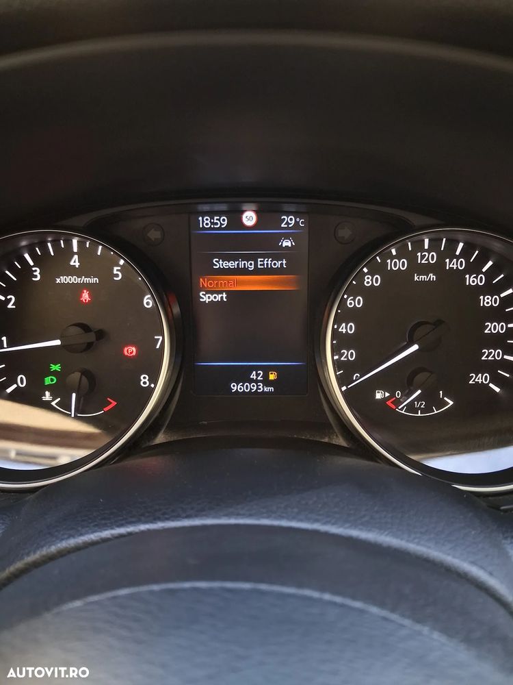 Nissan Qashqai 1.3 DIG-T N-CONNECTA - 18