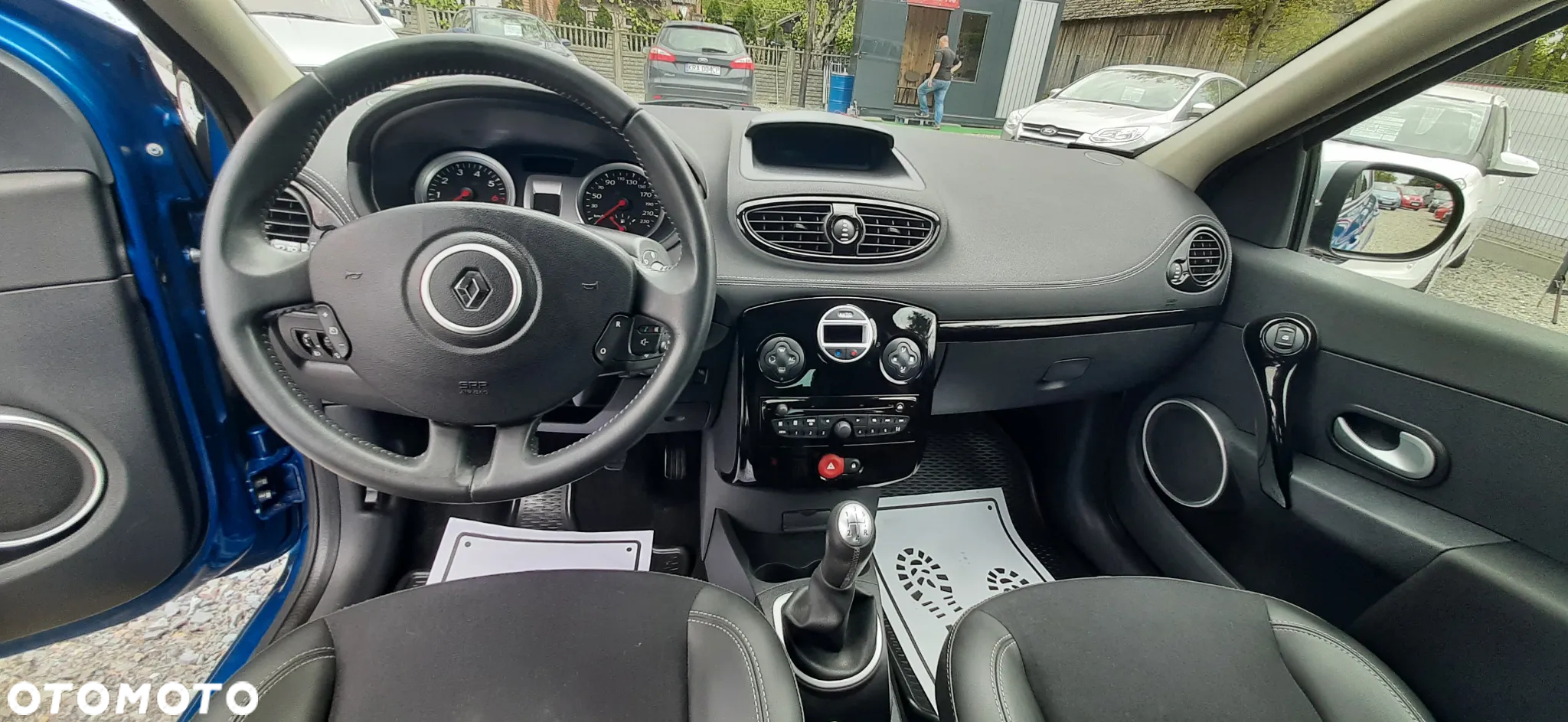 Renault Clio - 40