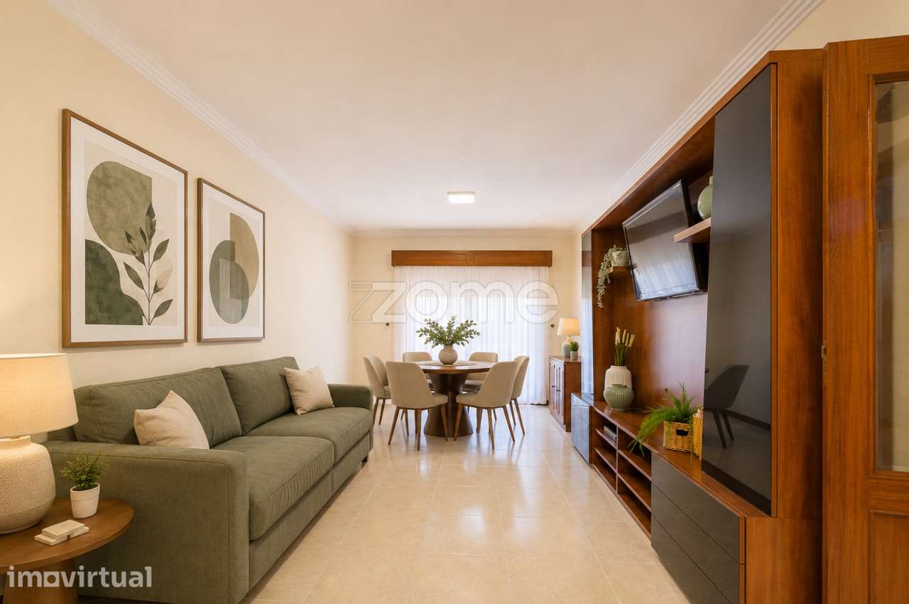 Apartamento T3 com duas Varandas e Garagem Box, São Romão do Corona... - Grande imagem: 2/49