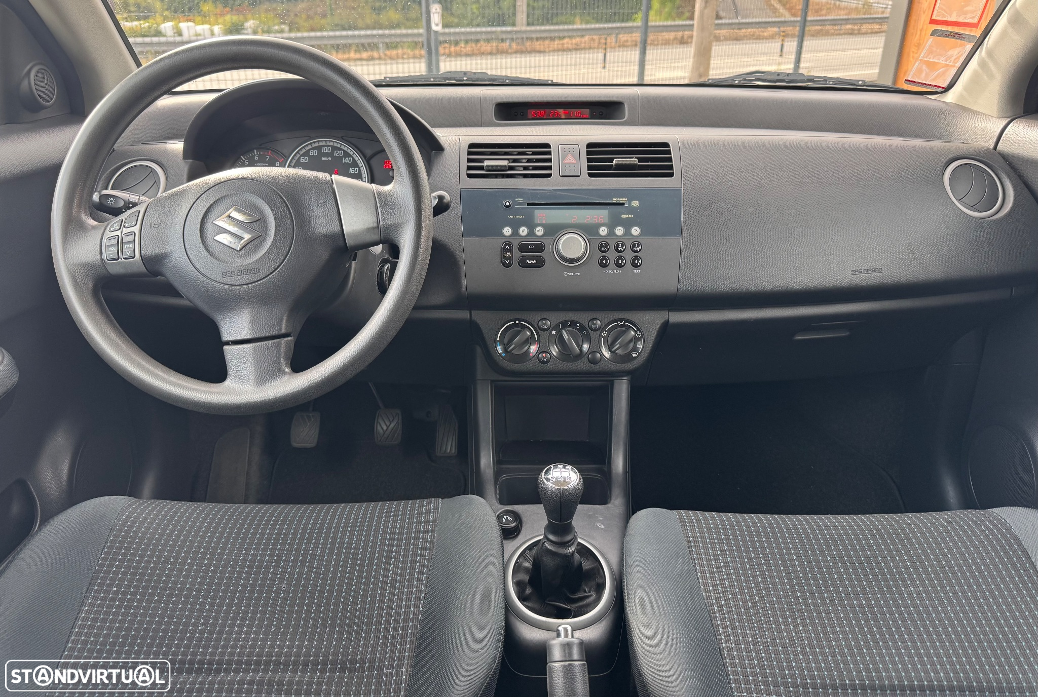Suzuki Swift 1.3 16V Sport - 10