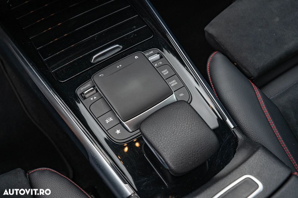 Mercedes-Benz GLB 220 d 4MATIC 8G-DCT AMG Line - 24
