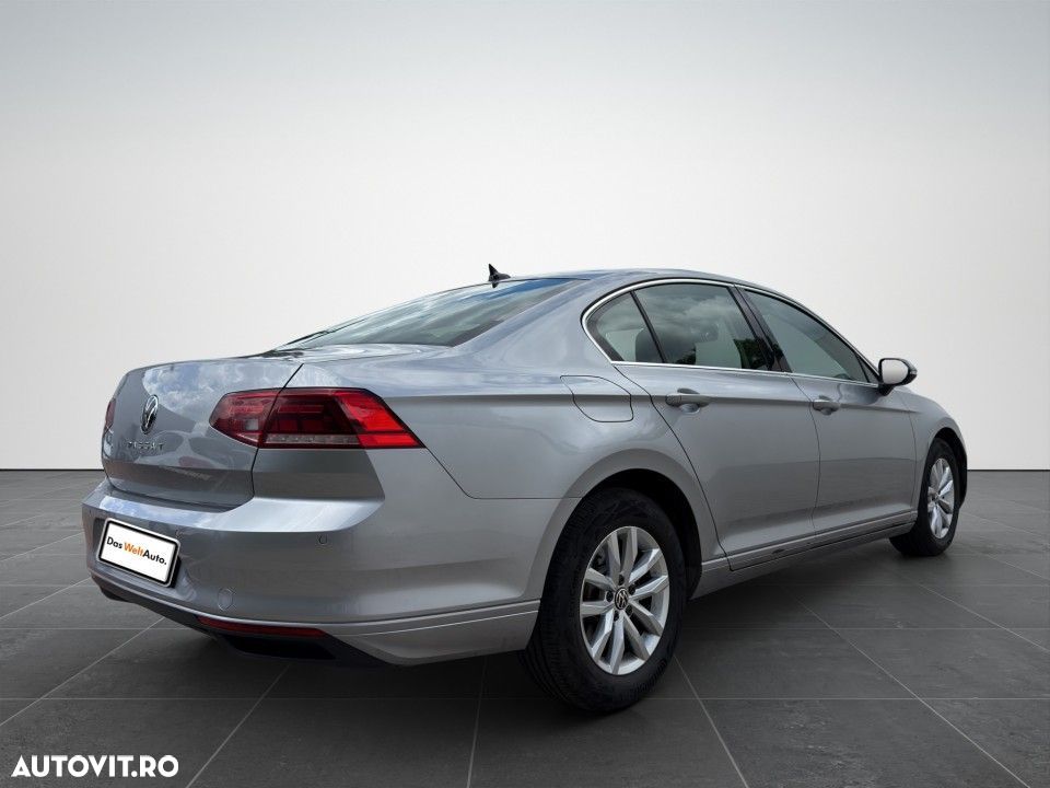 Volkswagen Passat - 9