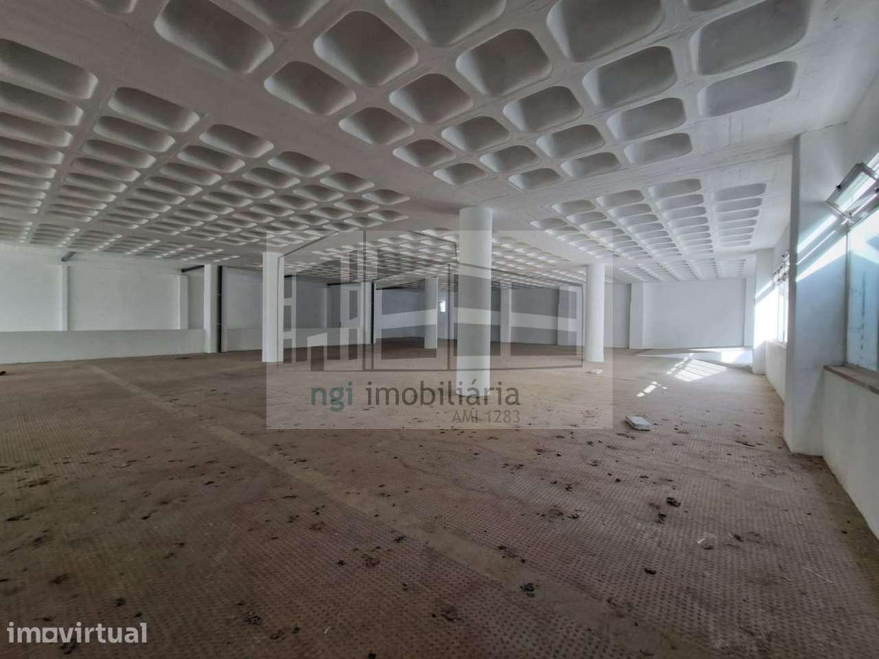 Armazém em Sacavém e Prior Velho - Grande imagem: 3/12