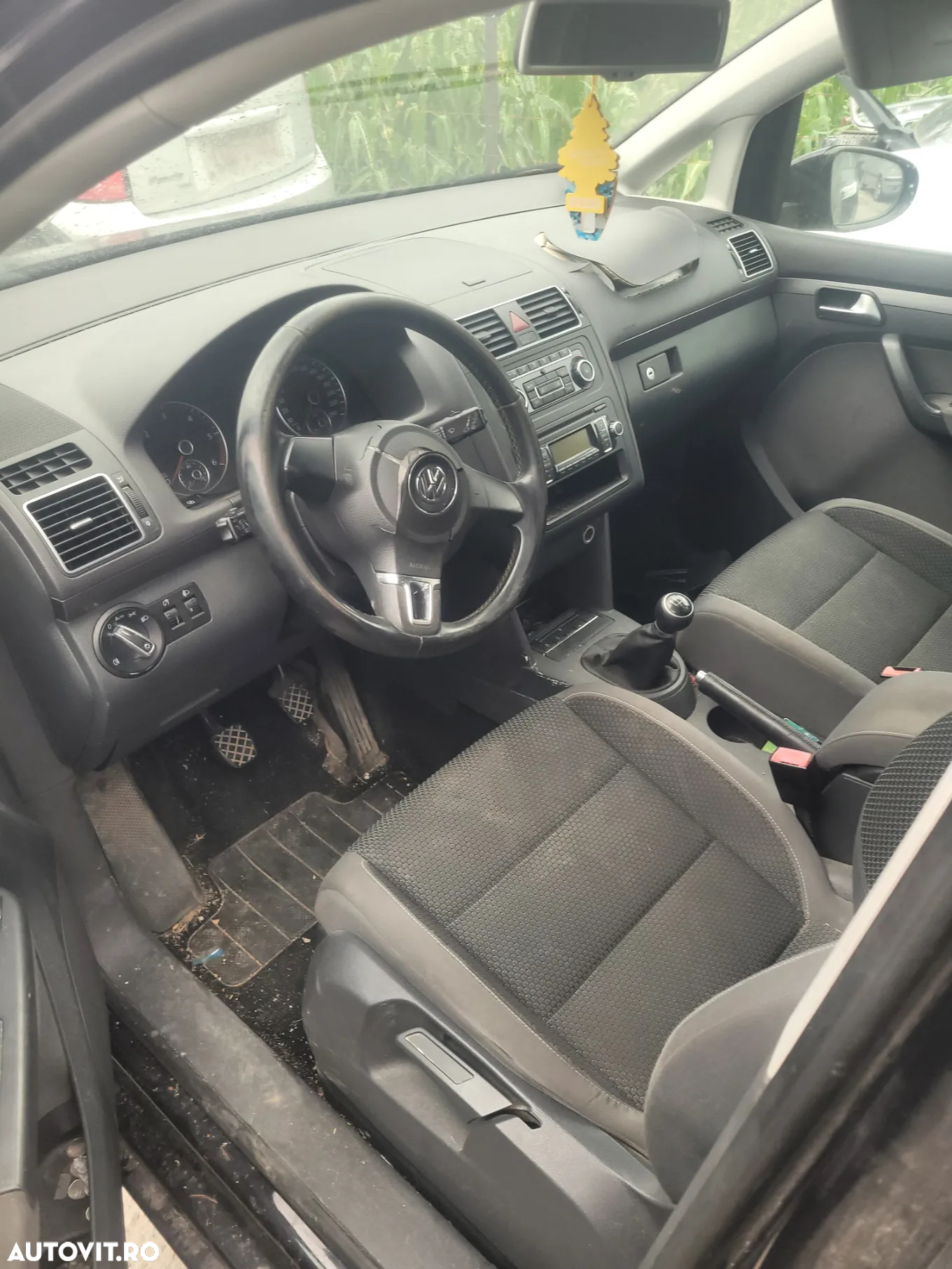 Dezmembrez volkswagen touran an 2013 - 5