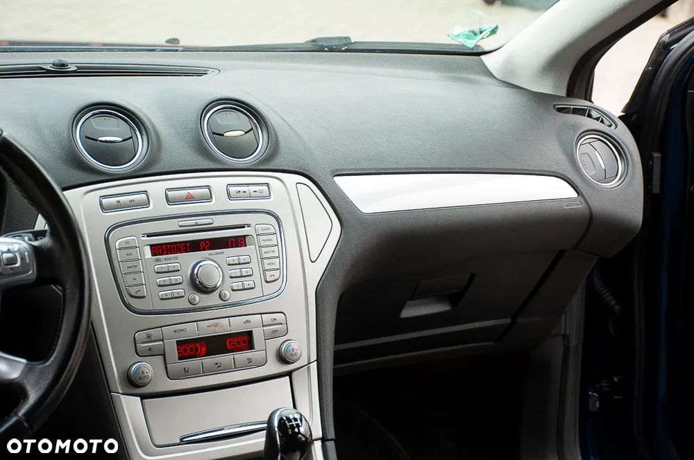 Ford Mondeo 2.0 Champions Edition - 28