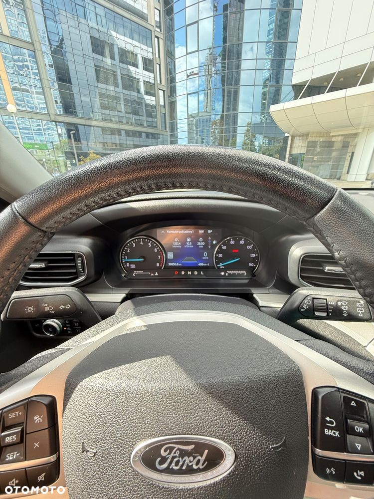Ford Explorer - 17