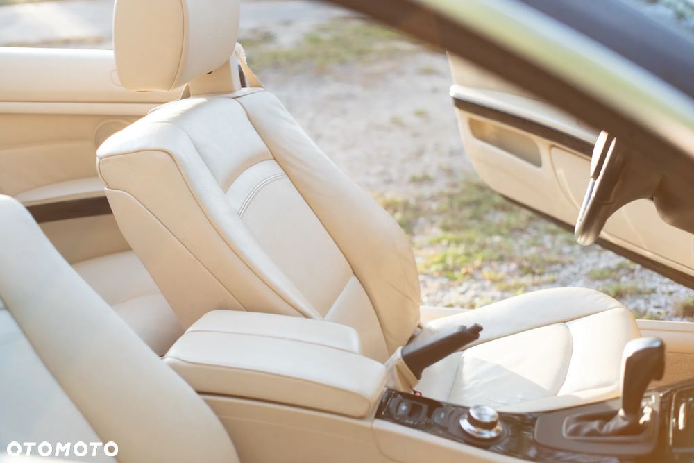 BMW Seria 3 325i - 5