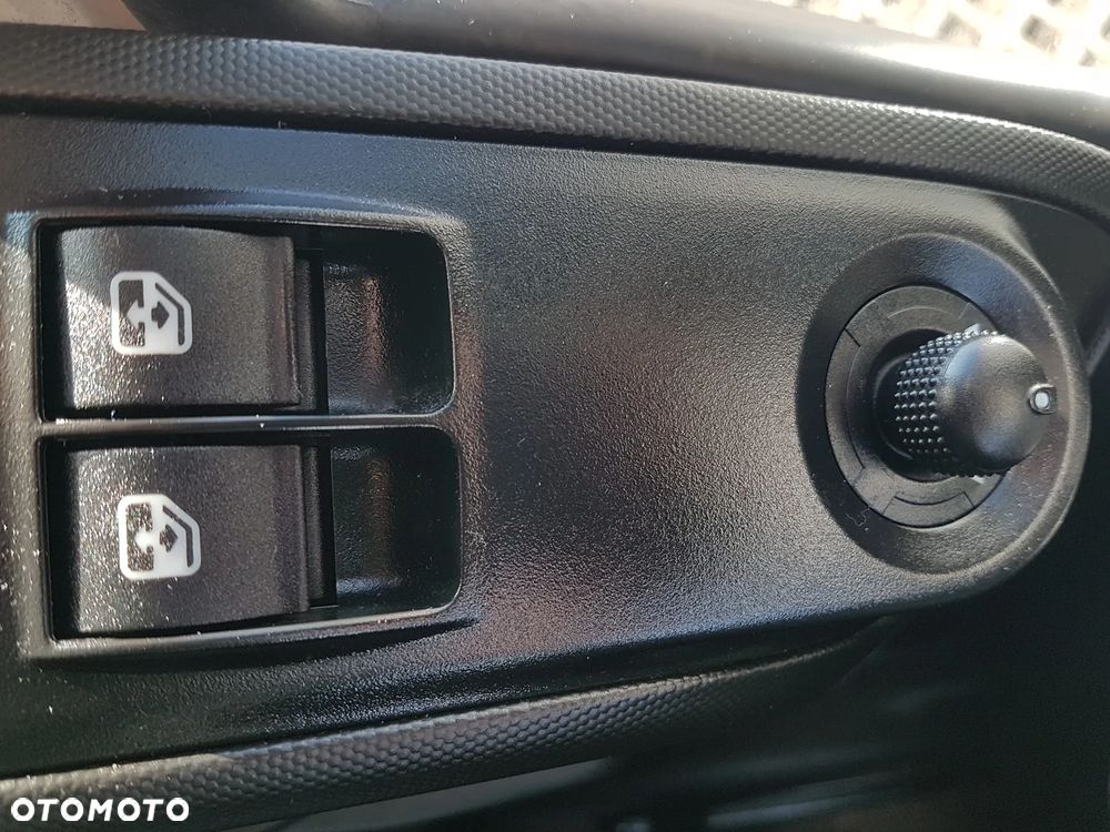 Iveco DAILY KONTENER NISKOPODŁOGOWY 4,43x2,23x2,42 SKLEP FOODTRUCK BAR KLIMA KONIOWÓZ KAMPER - 9