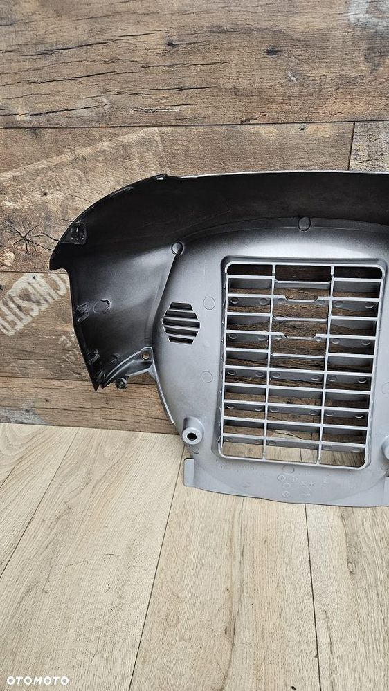 Osłona chłodnicy owiewka Spoiler grill SYM GTS 125 / 250 / 300 EVO  64300-HMA-000-KB - 8