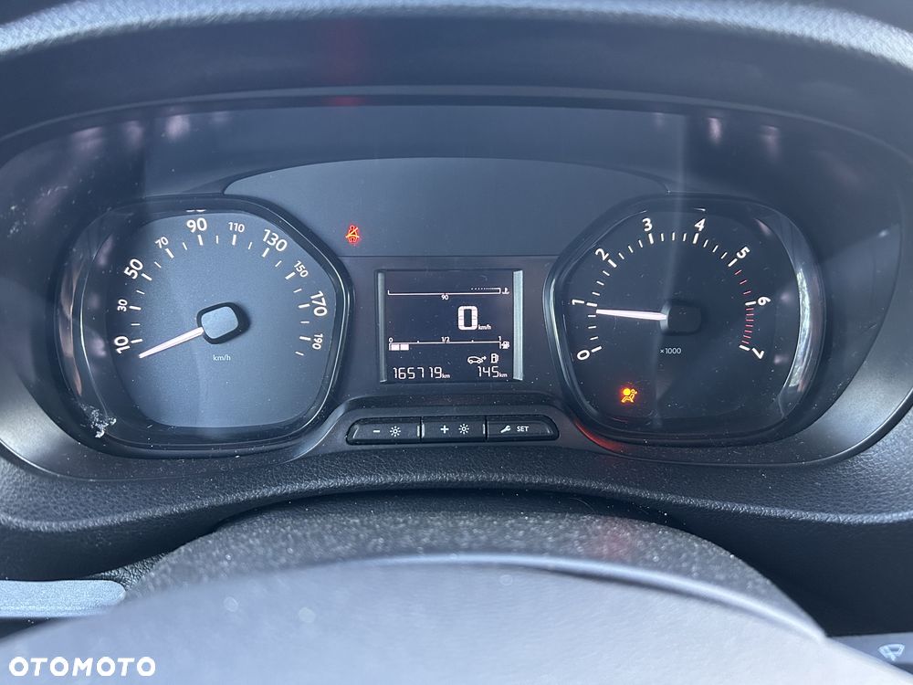 Peugeot Expert - 8