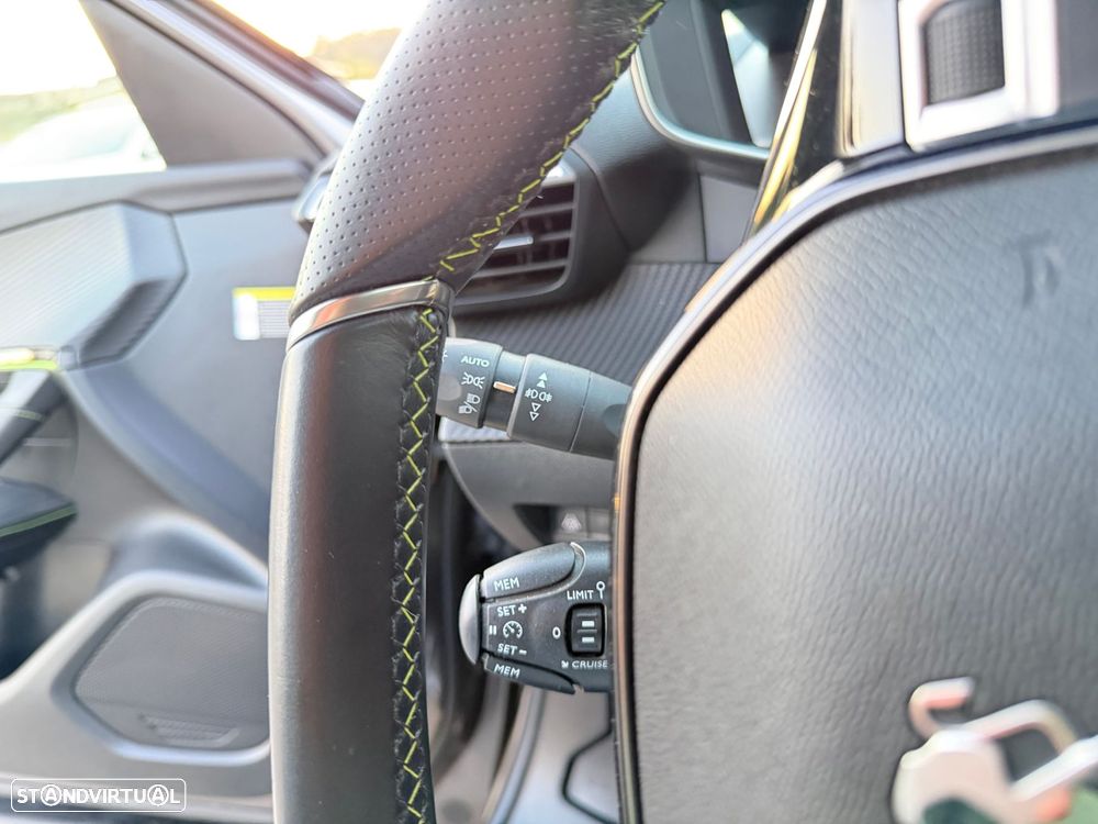 Peugeot 2008 1.2 PureTech GT Line - 18