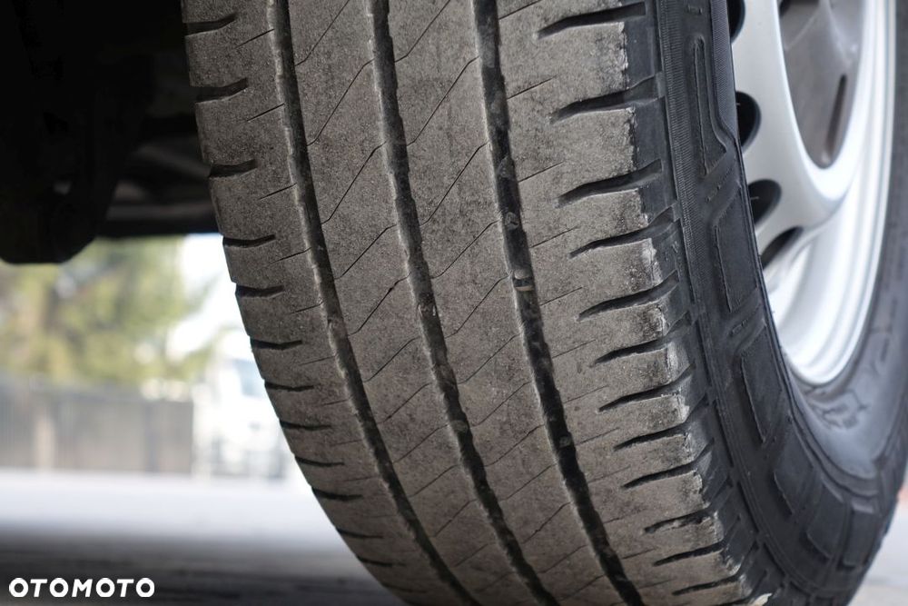 Volkswagen CRAFTER / L2H2 FURGON / BLASZAK / 2.0 / 108KM / BAGAŻNIK DACHOWY - 11