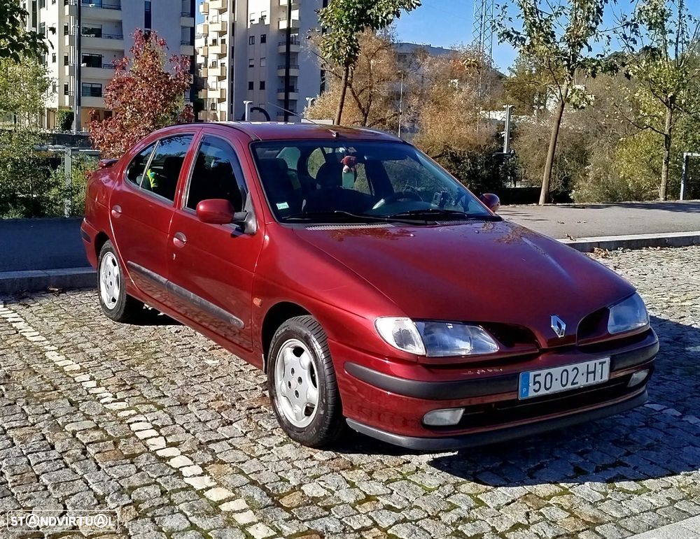 Renault Mégane 1.6 RN - 1