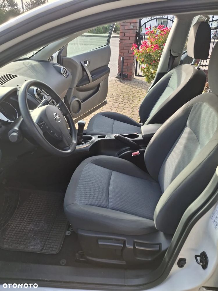 Nissan Qashqai 1.6 visia - 11