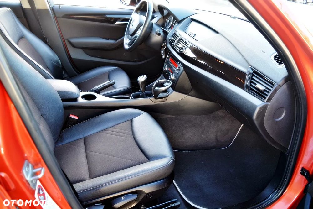 BMW X1 sDrive18i Sport Line - 12