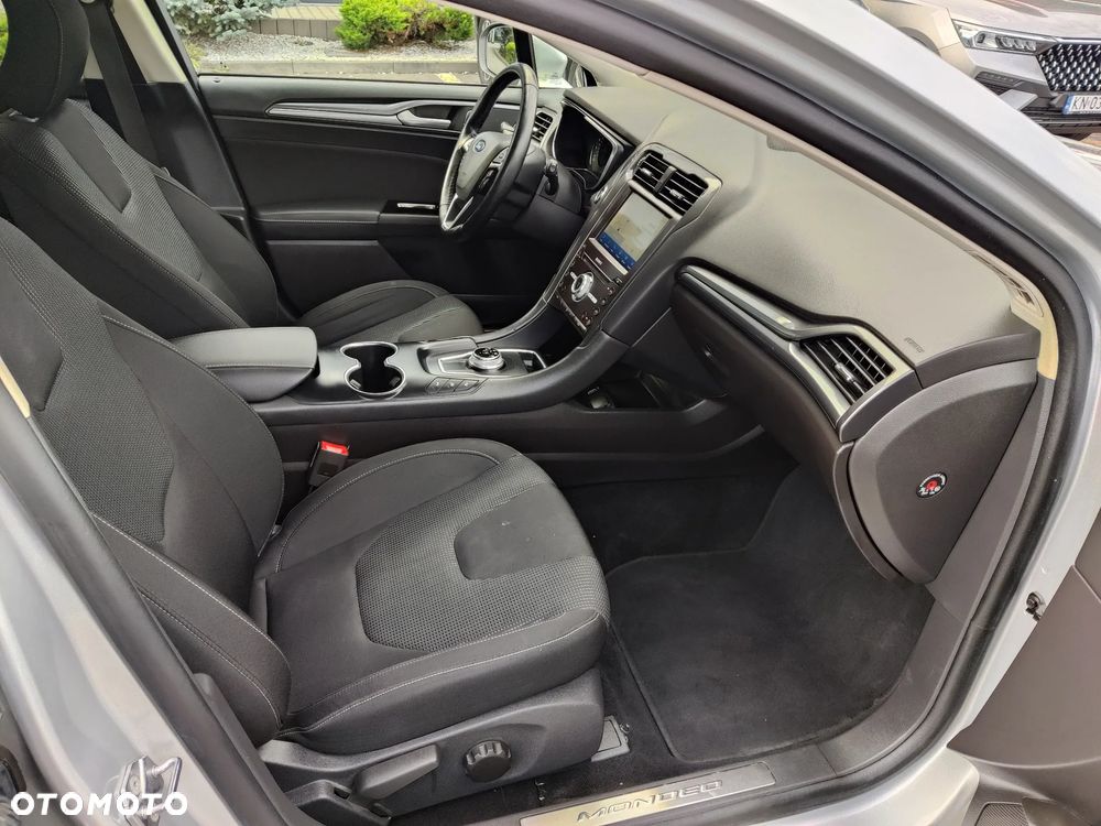 Ford Mondeo 2.0 EcoBlue Titanium - 20