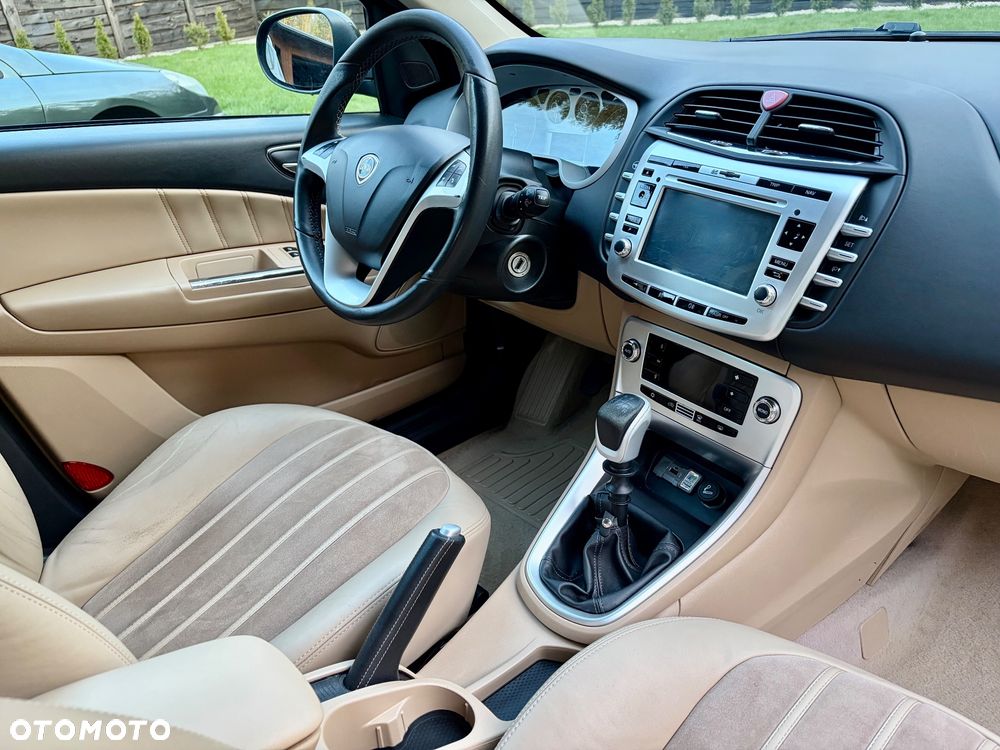 Lancia Delta 1.6 MultiJet 16v Gold - 13