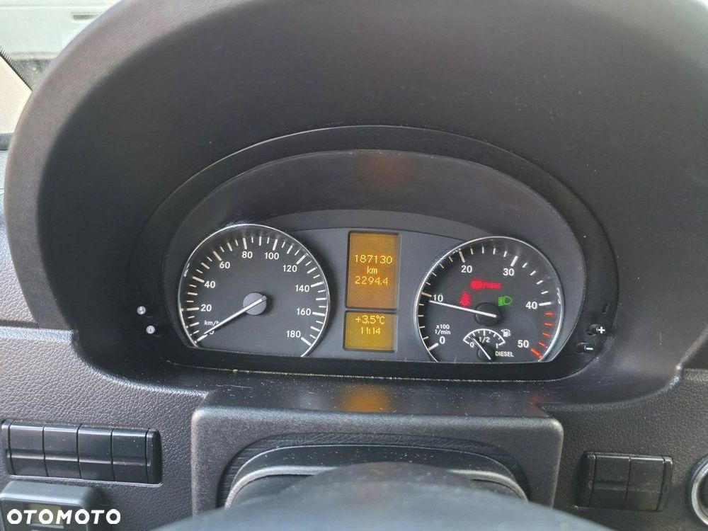 Mercedes-Benz Sprinter - 9