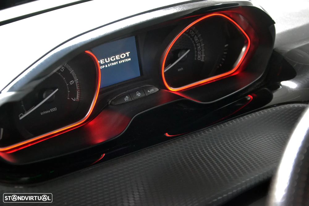 Peugeot 2008 1.2 PureTech GT Line EAT6 - 7