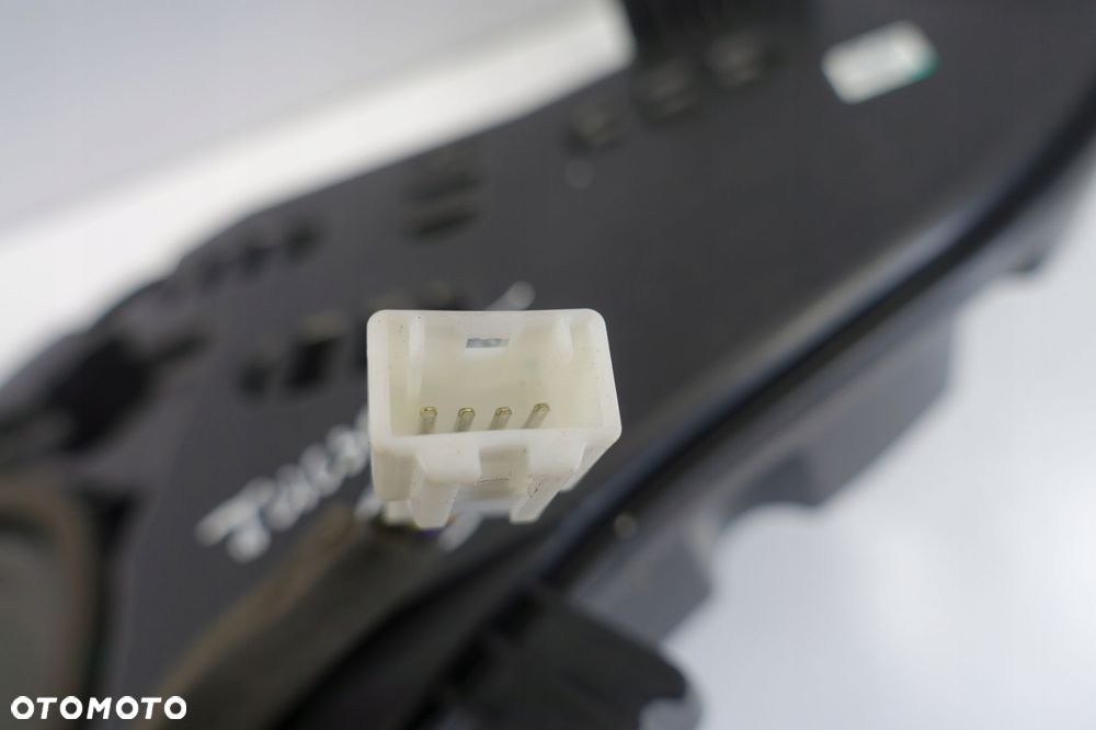 Hyundai Tucson III 15- SUBWOOFER głośnik basowy - 3