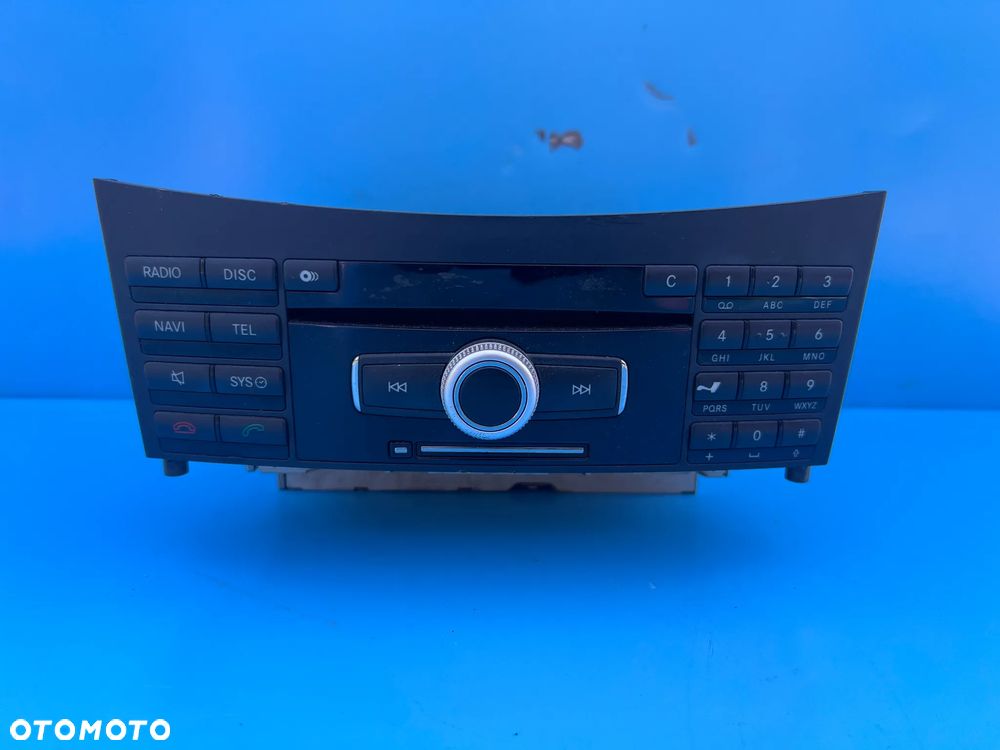 RADIO CD MERCEDES W212 A2129068800 - 2