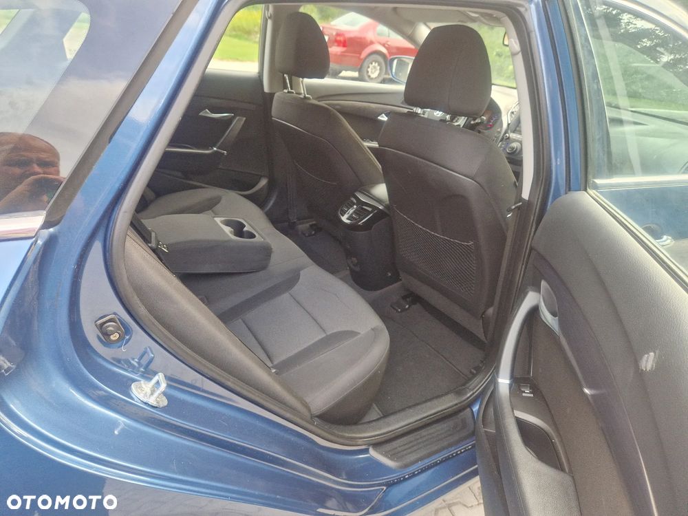 Hyundai i40 Kombi 1.7 CRDi DCT Premium - 16