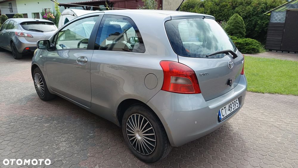 Toyota Yaris 1.3 Luna - 4