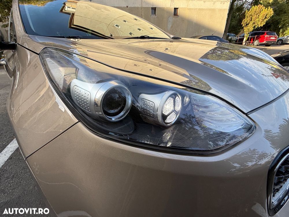 Kia Sportage 1.7 CRDI 2WD ISG Aut. Spirit - 12