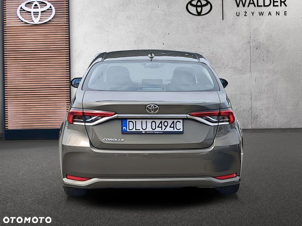 Toyota Corolla - 5