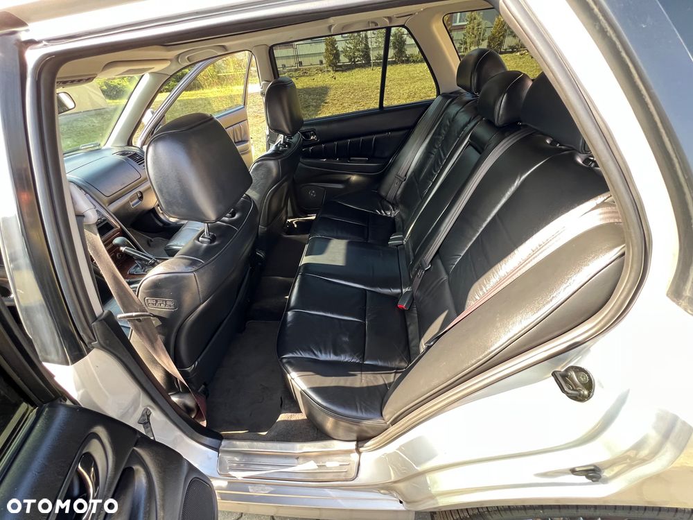 Mitsubishi Galant - 6