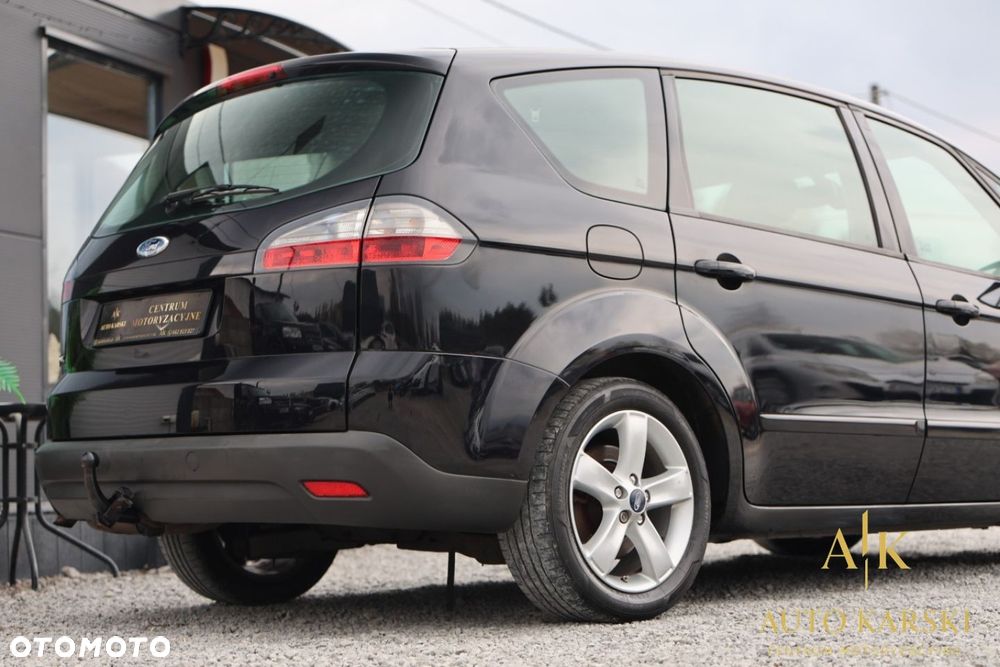 Ford S-Max - 12