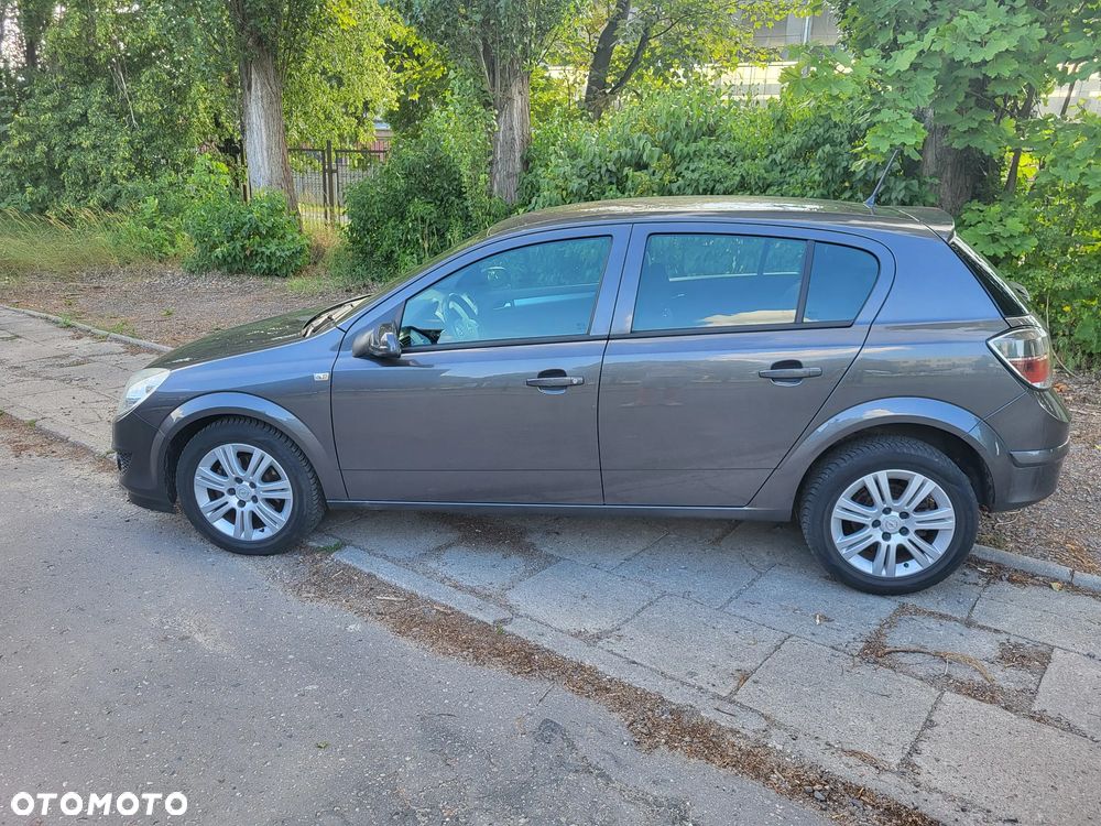 Opel Astra 1.6 Enjoy - 8