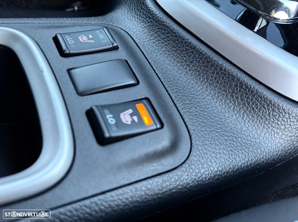 Nissan Navara 2.3 dCi CD 4WD Tekna Auto - 16