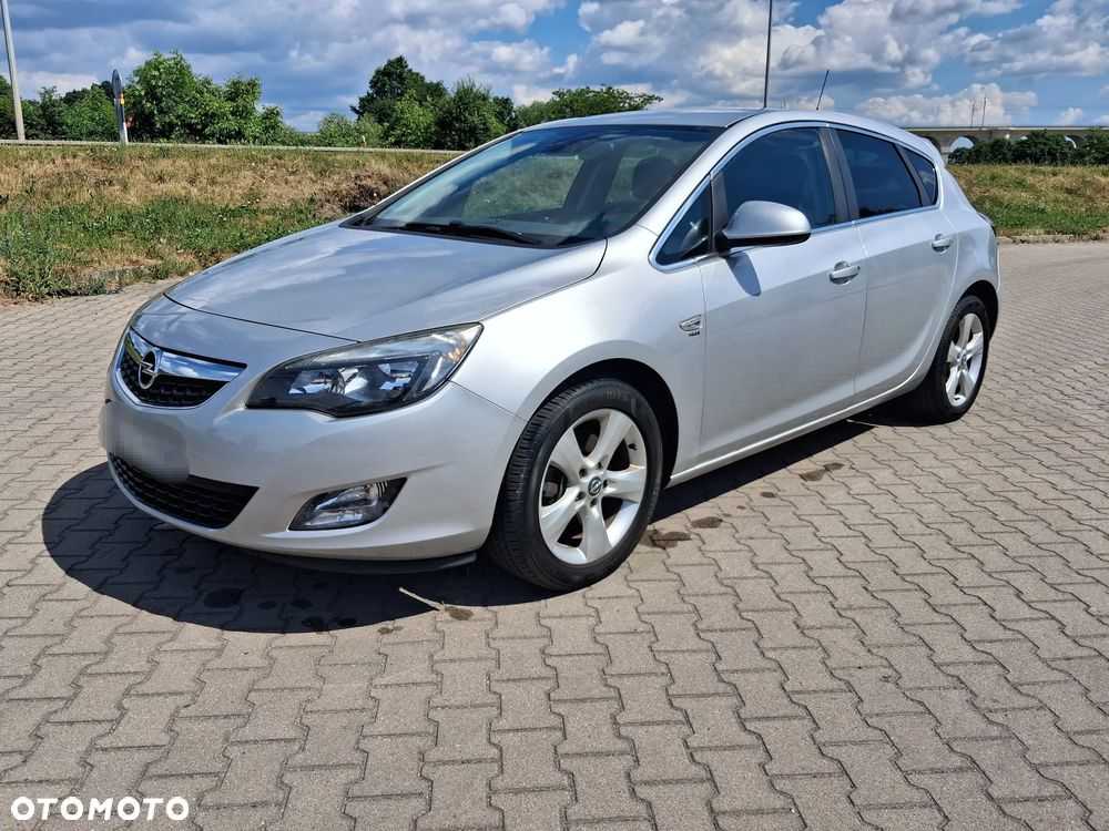 Opel Astra 1.6 Turbo Sport - 1