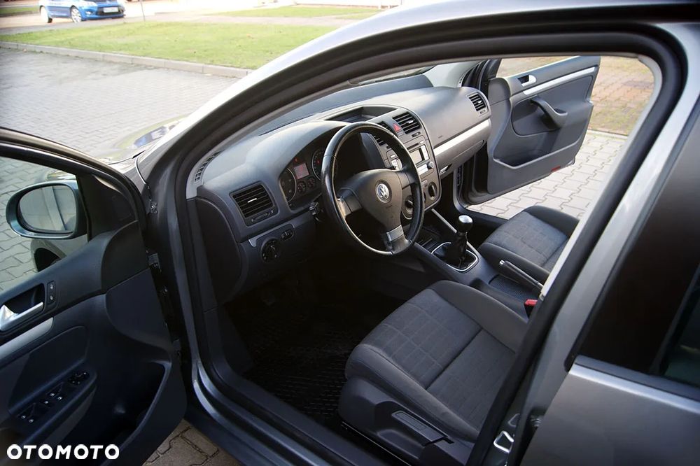 Volkswagen Golf 1.9 TDI Tour - 24