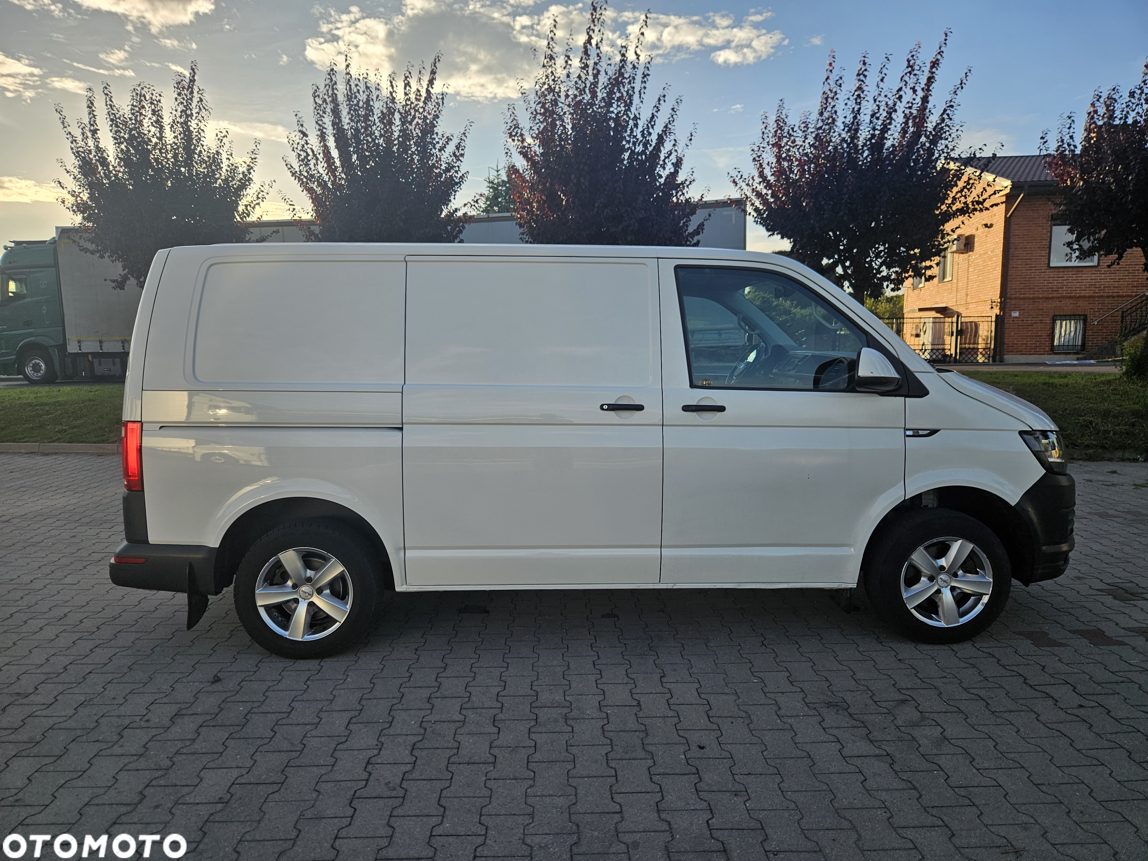 Volkswagen Transporter - 10